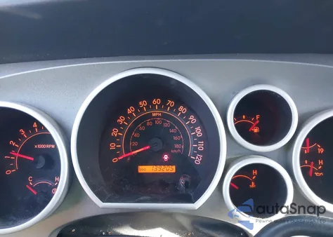 2011 Toyota Tundra Grade 5.7L V8 z USA, uszkodzony, nr VIN 5TFRY5F10BX111705